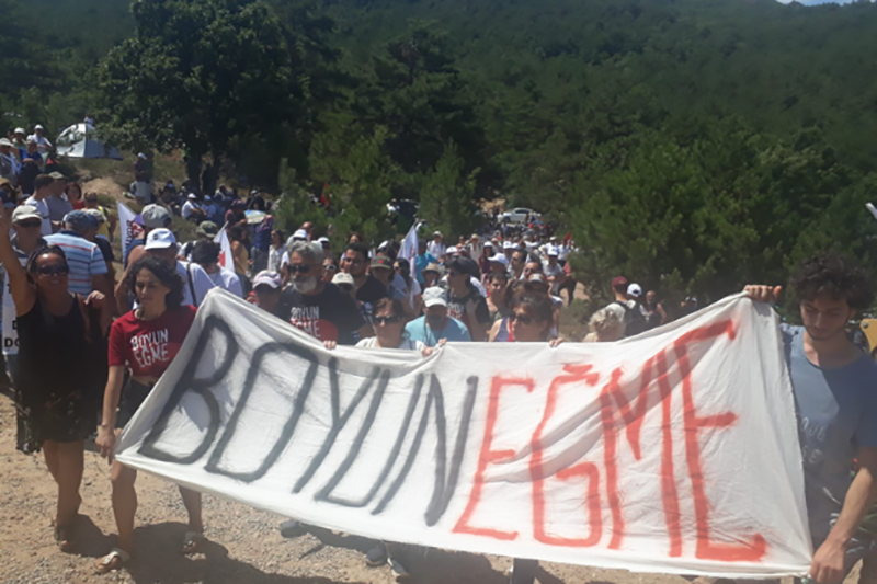 Kazdağları’na Onbinlerce Kişi Sahip Çıkarak Madeni Protesto Etti