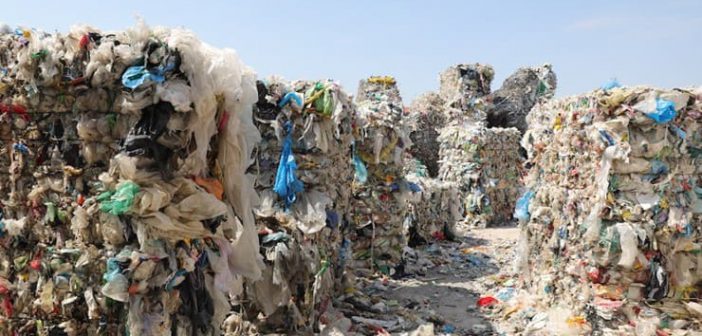 15 yılda 173 kat arttı: Her gün 213 kamyon plastik atık ülkemize boşaltılıyor